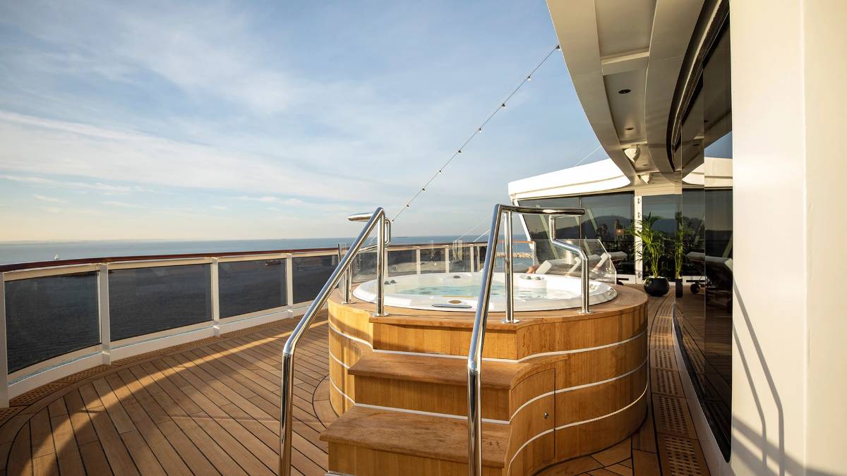 Step Aboard the World’s Most Luxurious Cruises – An Exclusive Getaway Awaits!