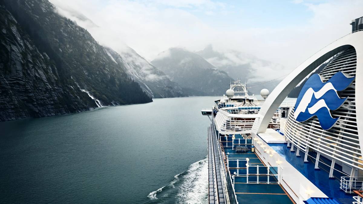 Step Aboard the World’s Most Luxurious Cruises – An Exclusive Getaway Awaits!