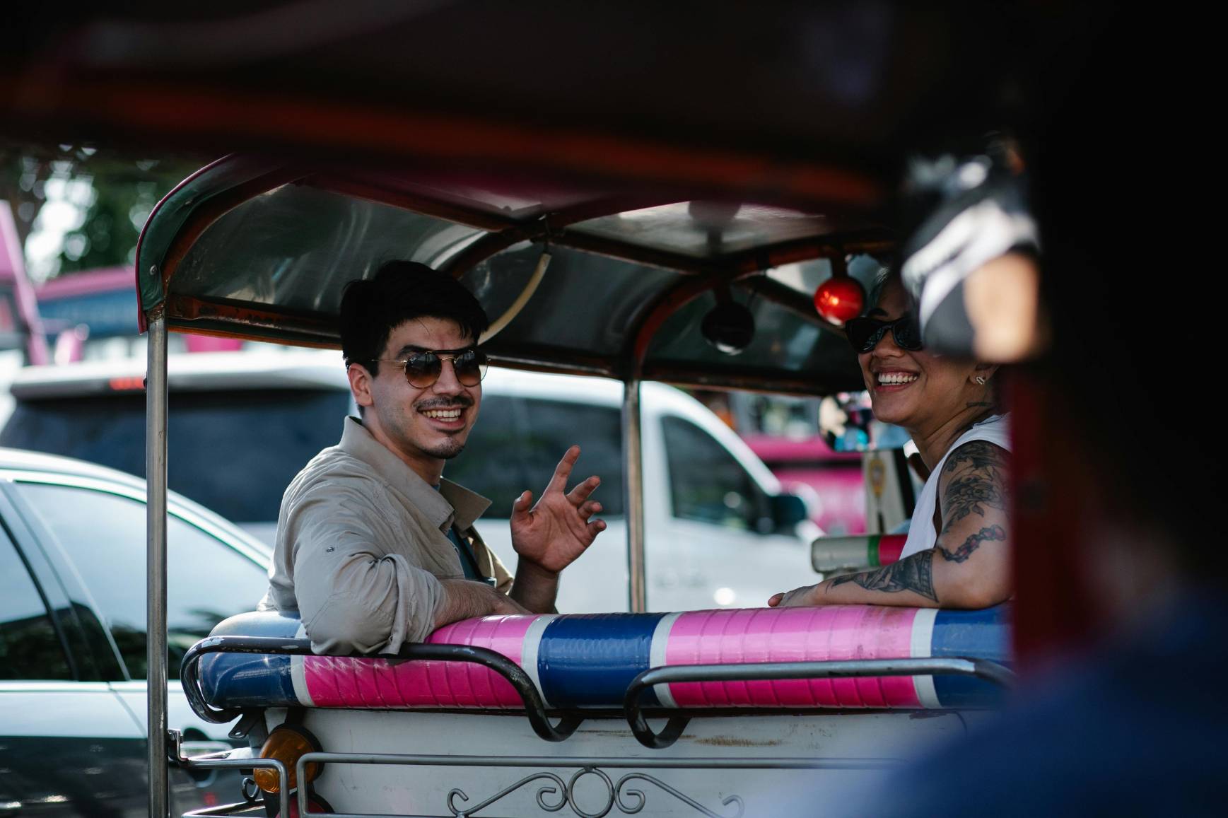 How to Travel Like a Local: Authentic Experiences Abroad