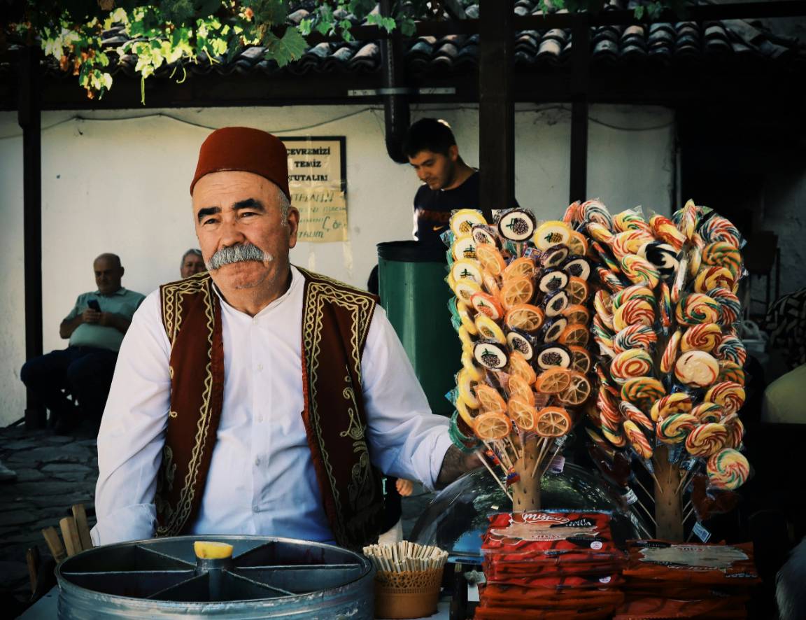 How to Travel Like a Local: Authentic Experiences Abroad