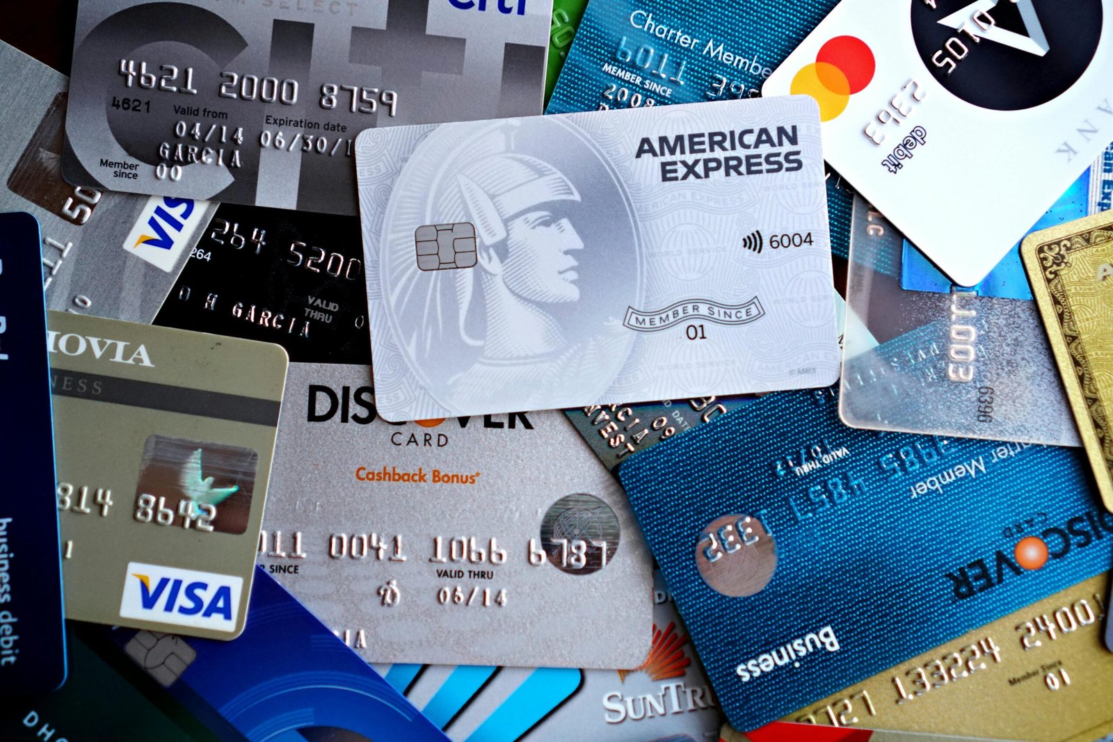 5 Reasons the Amex Platinum’s 5 Annual Fee Might Actually Be Worth It!
